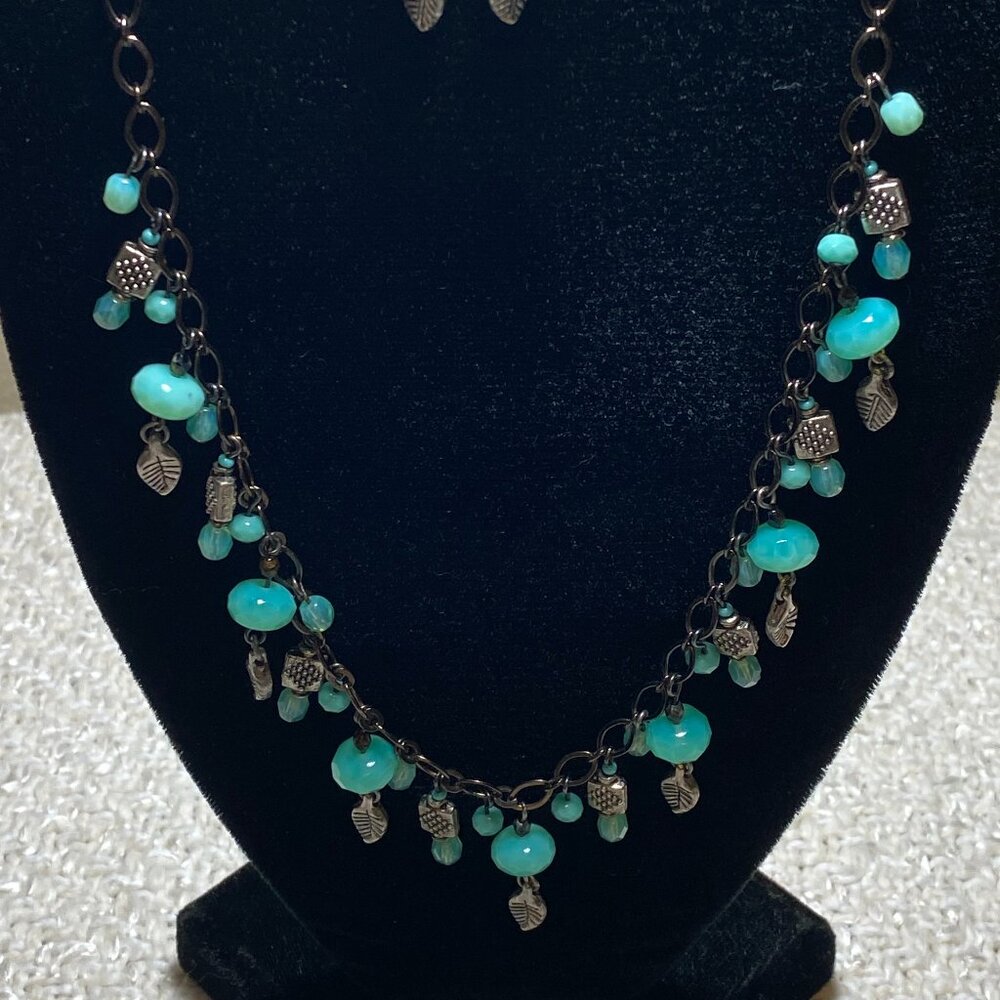 Turquoise colored glass beaded necklace